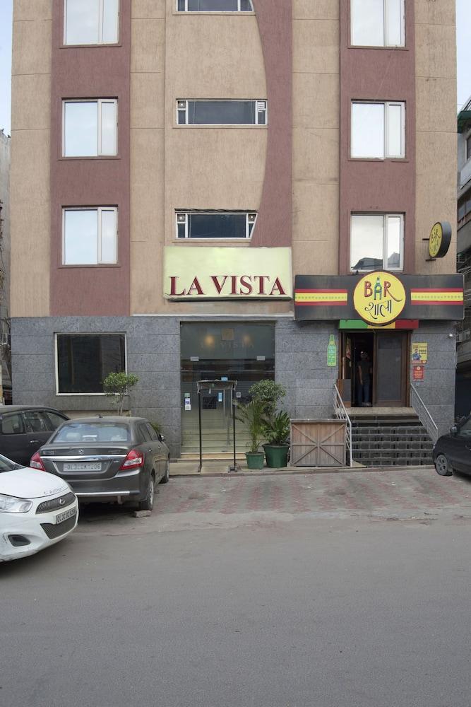 Hotel La Vista Delhi Exterior photo